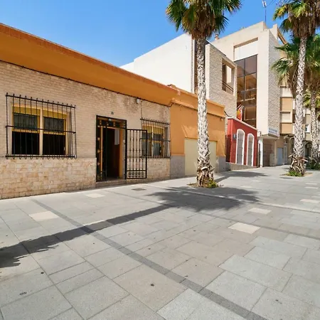 Homely Casa Carmen 托雷维耶哈